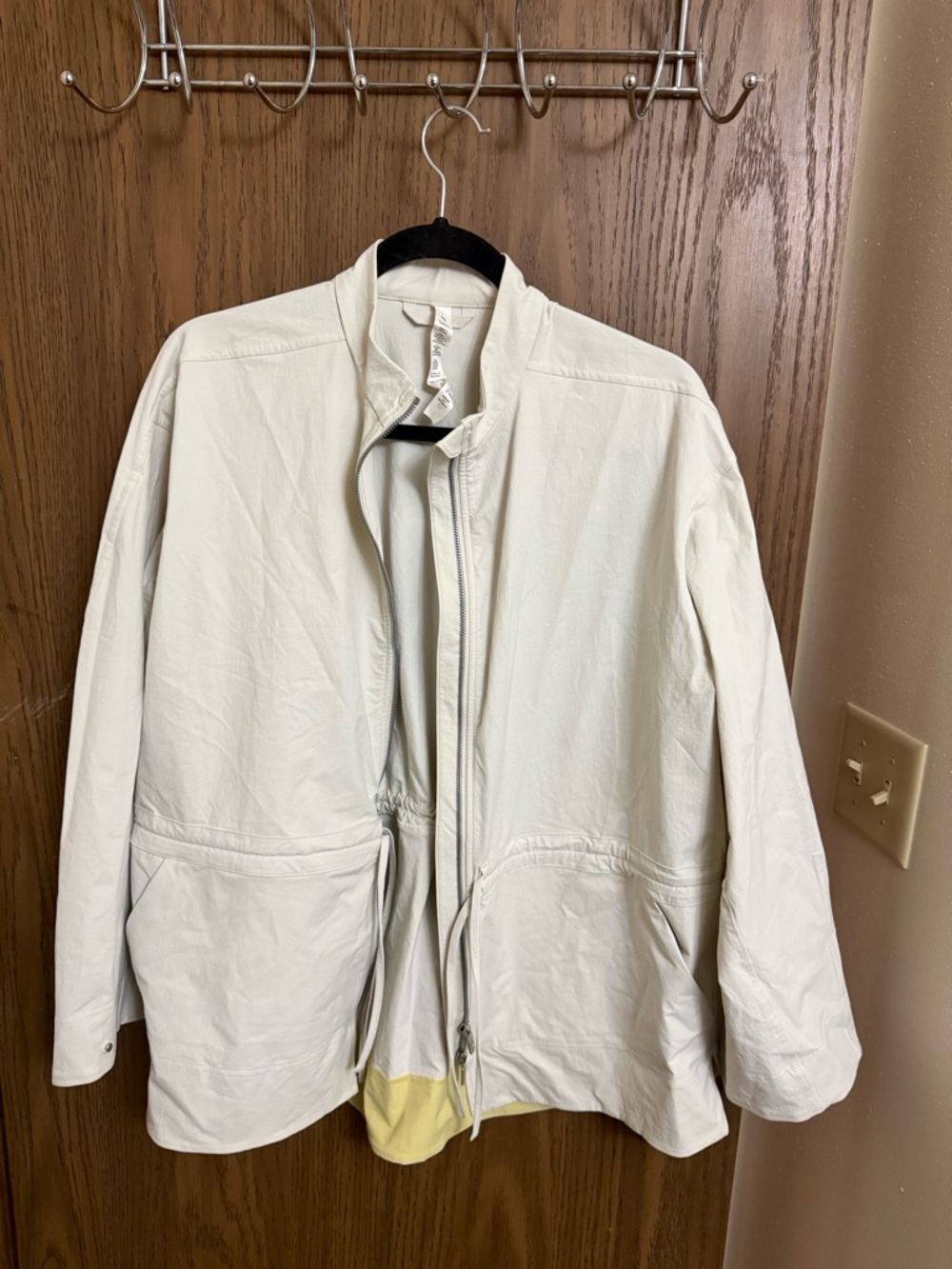 lululemon Light Cream Zip Front Jacket Cinch Waterproof